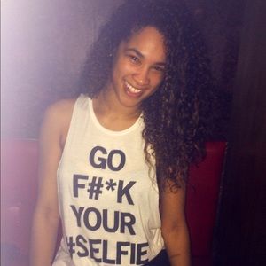 Meet your Posher, Linacarolina